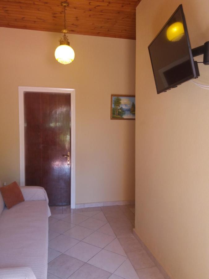 Theos Apartments Agios Stefanos Avliotes  Esterno foto